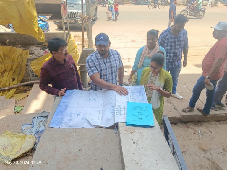 The Jeypore Municipality on Thursday issued a letter against an unauthorized construction at the mainroad of Jeypore.